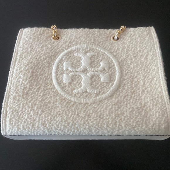 *NWT* Tory Burch Ella Chain Tote - Color is New Cream - Picture 4 of 17